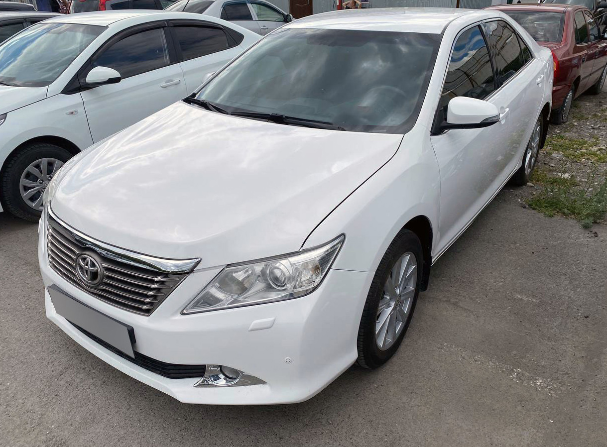 Прокат Toyota Camry в Анапе без водителя - 3600 в день