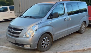 Hyundai Starex